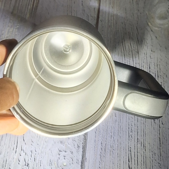 Stanley Black Travel Mug with Handle Quencher H2.0 FlowState Tumbler 30oz. - Picture 9 of 12